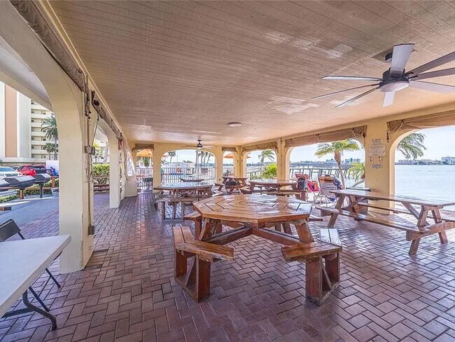 Building Photo - 10th FLR 2B/2BA Waterfront with Panoramic Intercoastal Views in 55+ Community