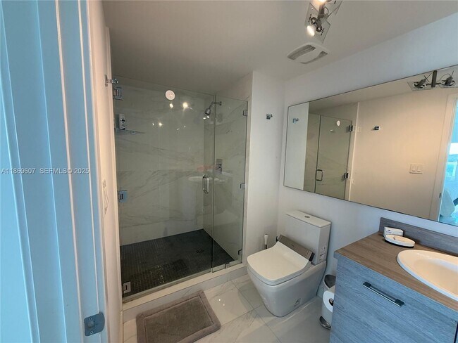 Building Photo - 400 Sunny Isles Blvd