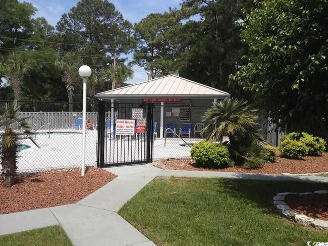 Building Photo - 10172 Beach Dr SW