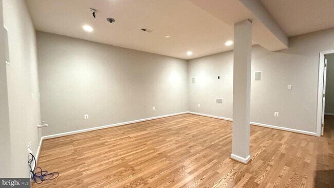 Building Photo - 19913 Naples Lakes Terrace