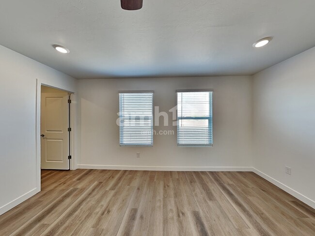 Building Photo - 6525 E Paseo Baranda