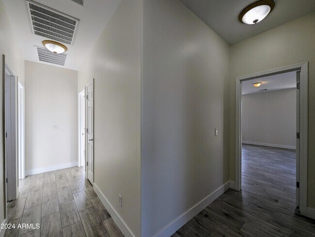 Building Photo - 15432 W Tasha Cir