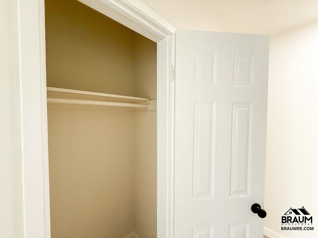 Building Photo - 7339 Woodman Ave