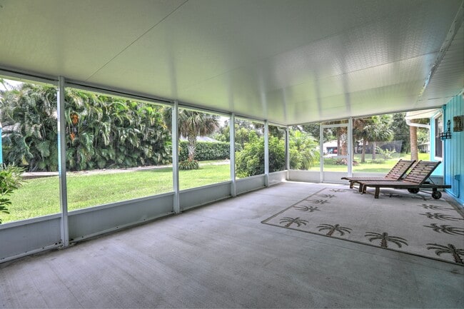 Building Photo - 1690 Seahouse St