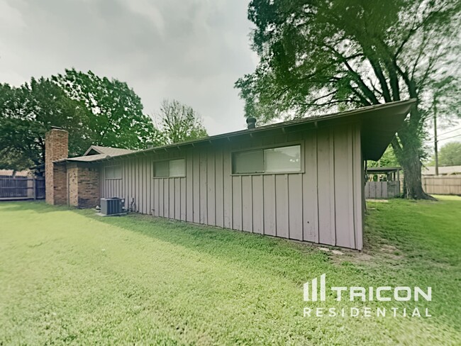 Building Photo - 1713 Brown Trail