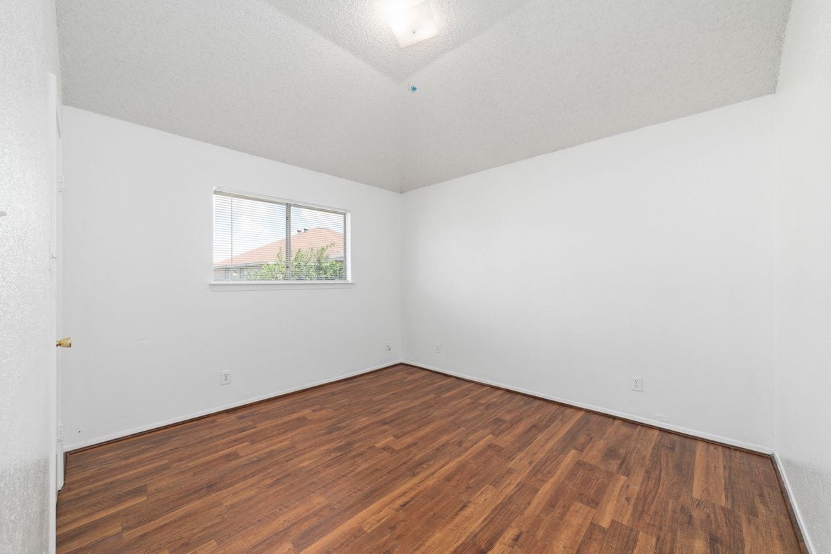 Building Photo - 1308 Brenda Ln