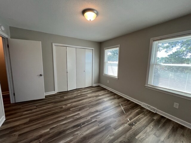 Building Photo - 101 Plaza Oaks Rd