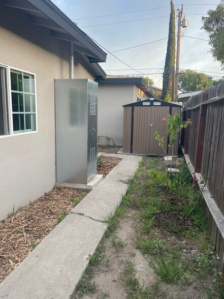 Building Photo - 3608 W Valencia Dr