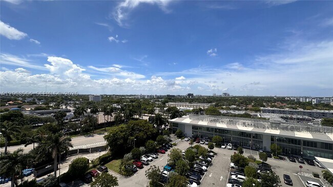 Building Photo - 1170 Hallandale Ave