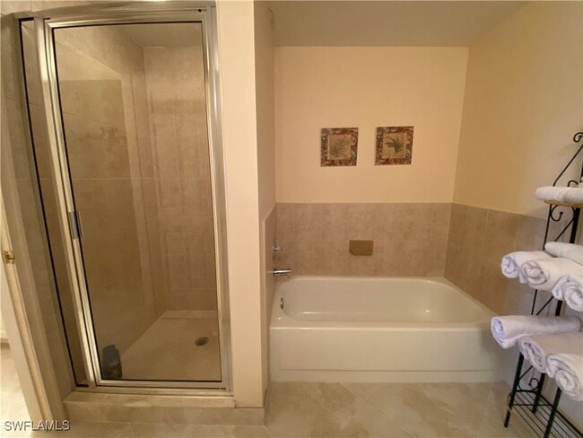 Building Photo - 6760 Pelican Bay Blvd
