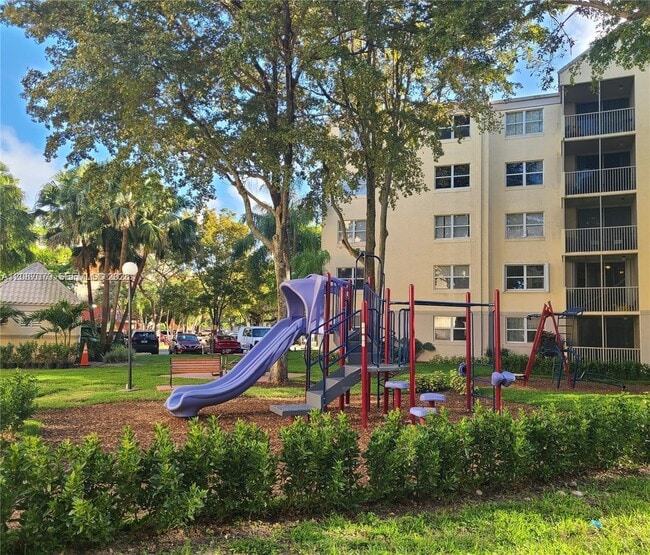 Building Photo - 8245 Lake Dr