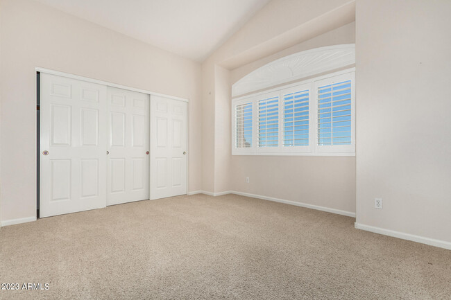 Building Photo - 1638 E Glenhaven Dr