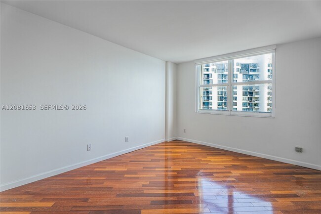 Building Photo - 770 Claughton Island Dr
