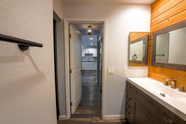 Building Photo - 77805 California Dr