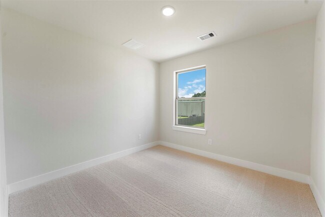 Building Photo - 13437 Sun Cay Dr