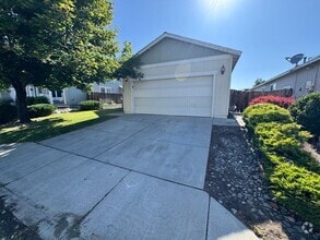 Building Photo - 9587 Autumn Leaf Way