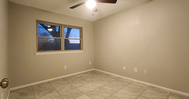 Building Photo - FOR LEASE -  4 BEDROOM HOME - NORTH LUBBOCK