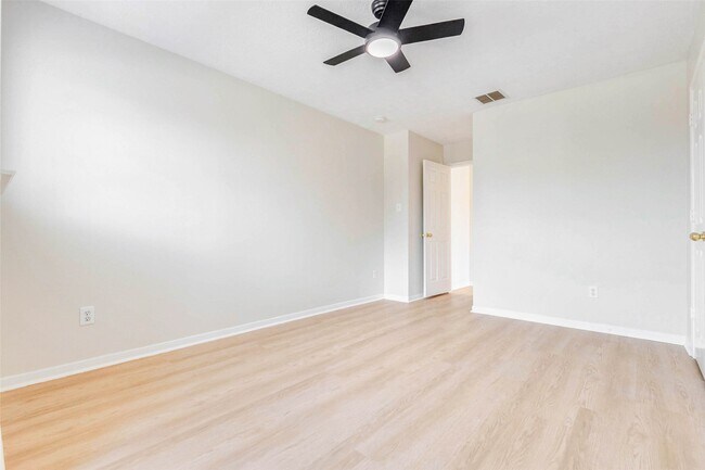 Building Photo - 5318 Cilantro Ln