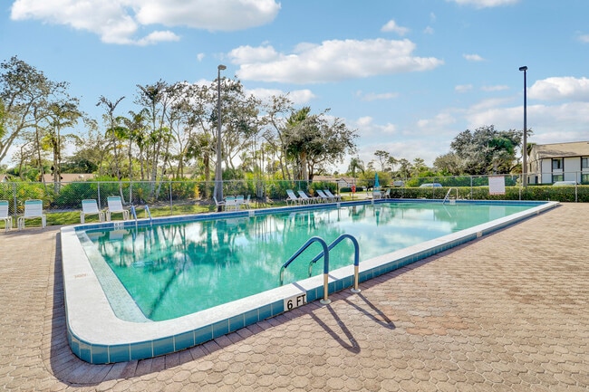 Building Photo - 2703 SW Matheson Ave