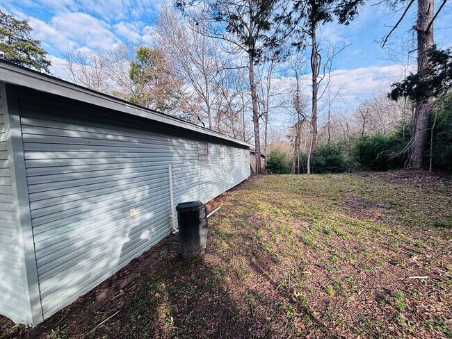 Building Photo - 5082 Lurline Dr