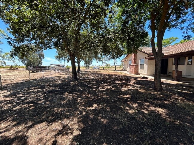 Building Photo - Remodeling almost done on this country hom...
