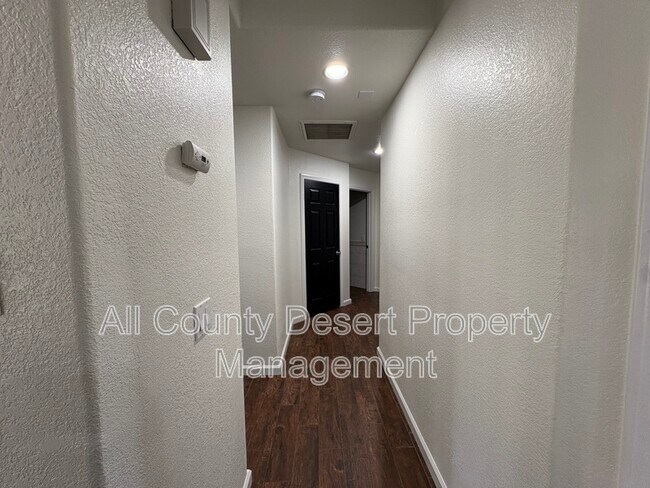 Building Photo - 78823 Ave 42