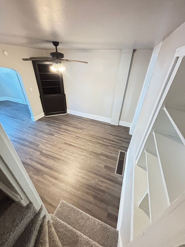 Building Photo - 2 BR Home Available in Catasauqua, PA