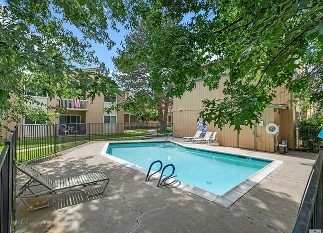 Building Photo - 2300 Dickerson Rd