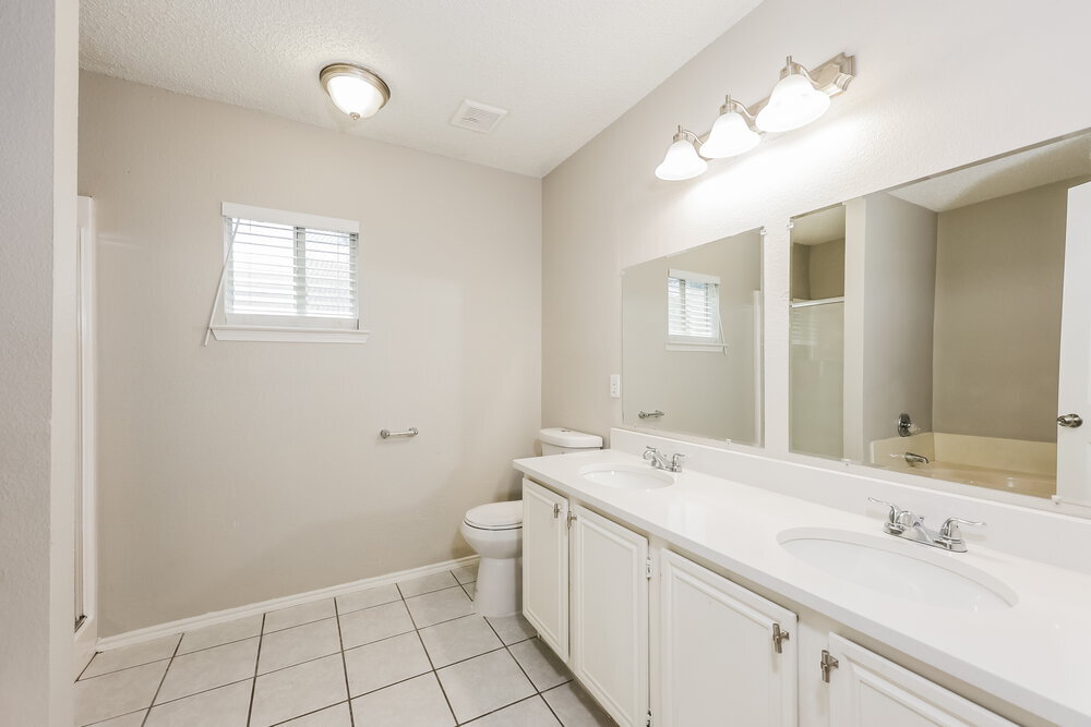 Building Photo - 512 Blue Haze Dr