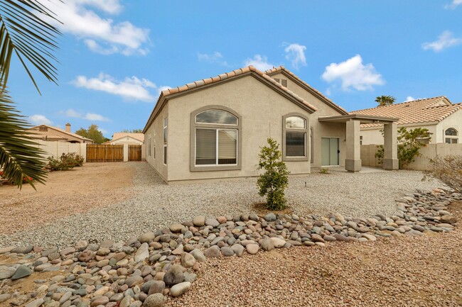 Building Photo - Wonderful Home in Glendale – Perfect for E...