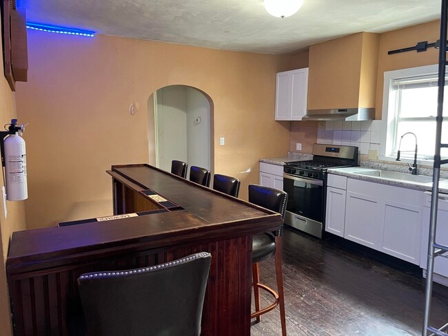 Building Photo - 1109 N Indiana Ave