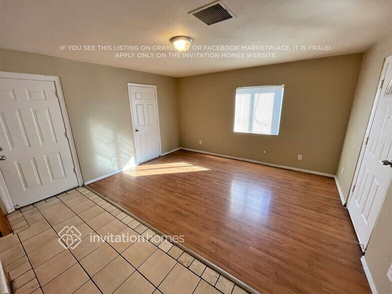 Building Photo - 6940 W Catalina Dr