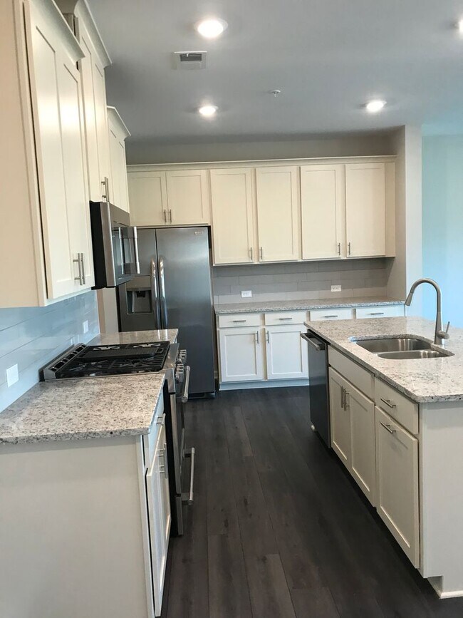 Building Photo - Spacious 3BR Townhome in Cumming | 2,178 Sq Ft | Available September 1