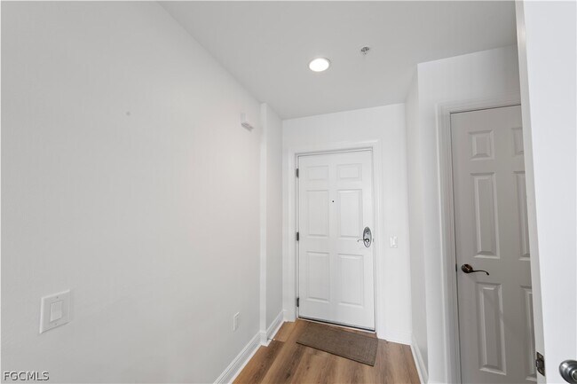 Building Photo - 2745 First St