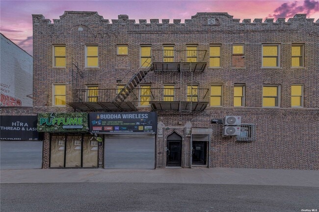Building Photo - 43-47 44th St