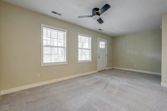 Building Photo - 3 Bedroom Duplex Minutes from UVA & Medical Center – $2,200/mo