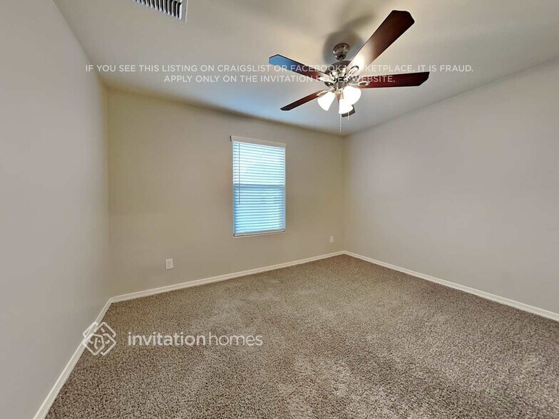 Building Photo - 8019 W Agora Ln