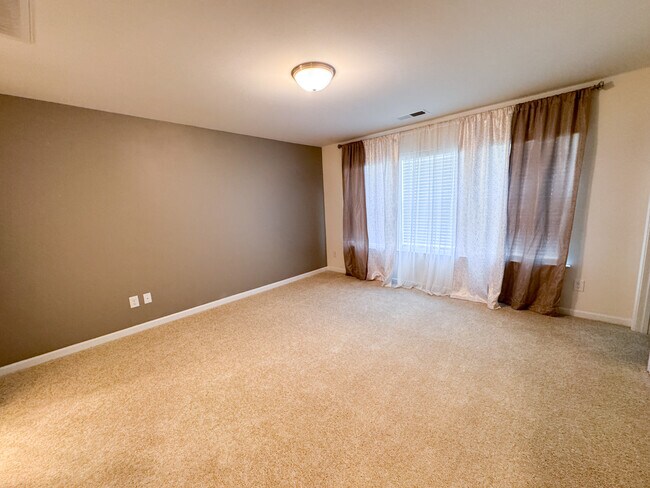 Building Photo - 106 Synandra Dr