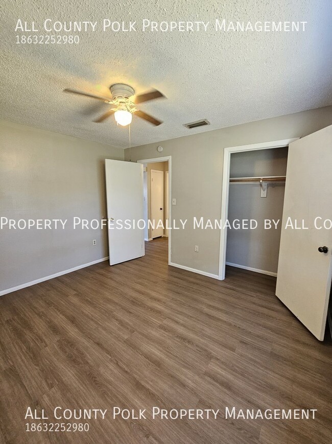 Building Photo - 1122 Mercury Dr W