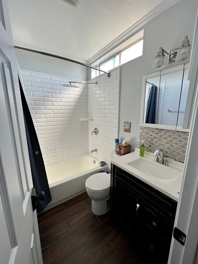 Building Photo - 7617 Prairie Mound Way