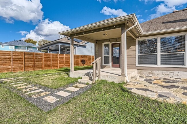 Building Photo - 6609 Carrington Dr