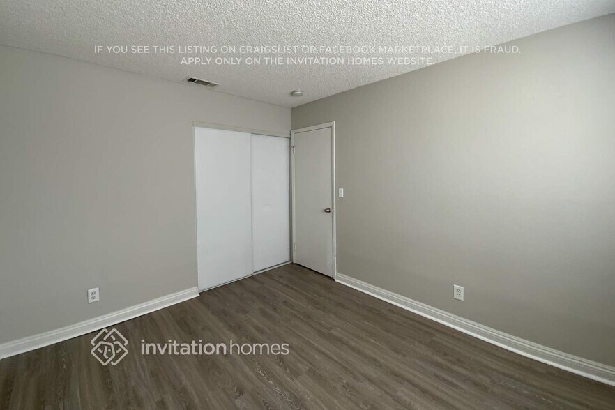 Building Photo - 4041 Hazelridge Dr