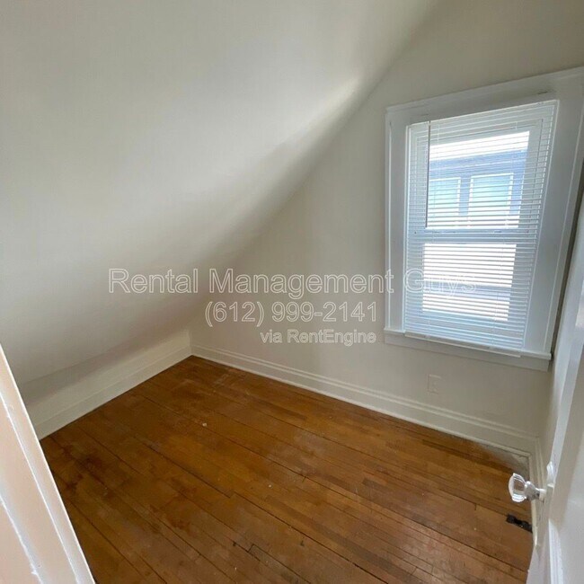 Building Photo - 3245 Russell Ave N