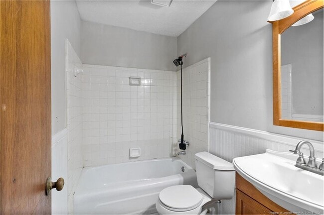 Building Photo - 464 Teal Ct