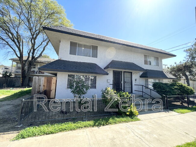 Primary Photo - 1728 I St