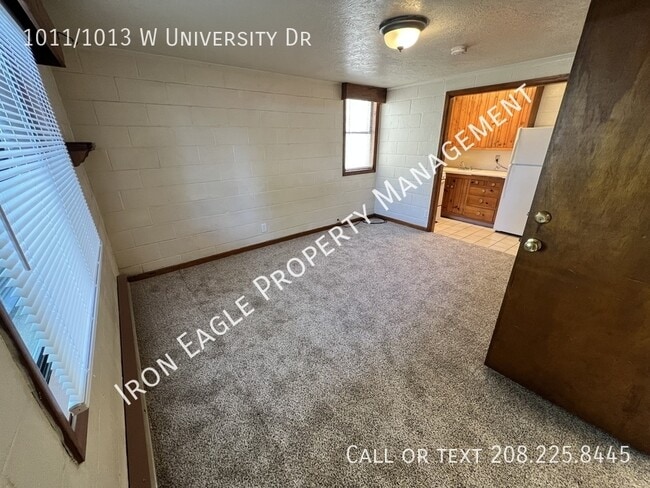 Building Photo - 1011/1013 W University Dr-
