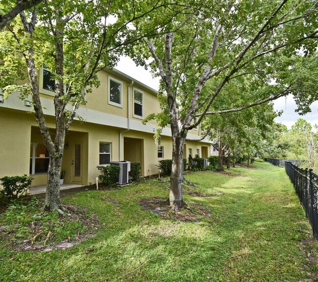 Building Photo - 1815 Sunset Palm Dr