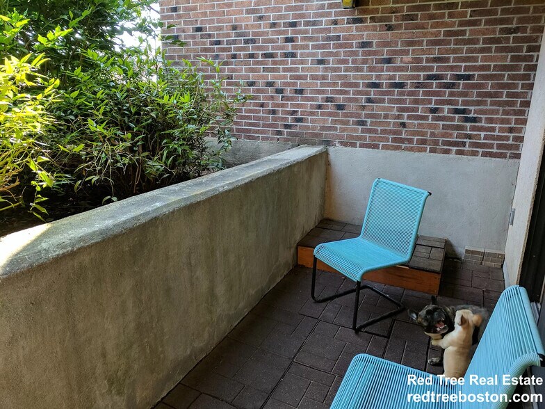 Building Photo - 53 Angleside Rd