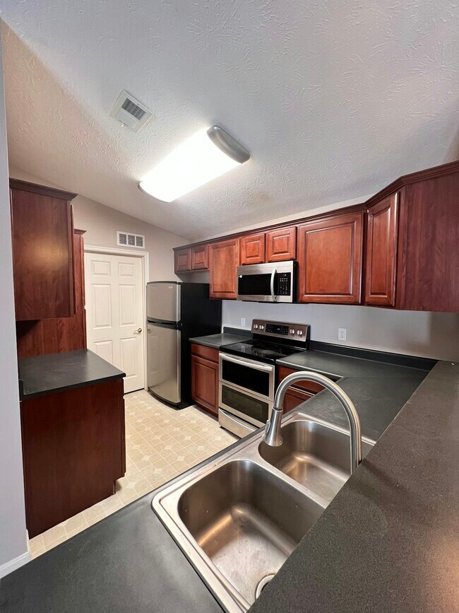 Building Photo - 3126 Alexander Pl