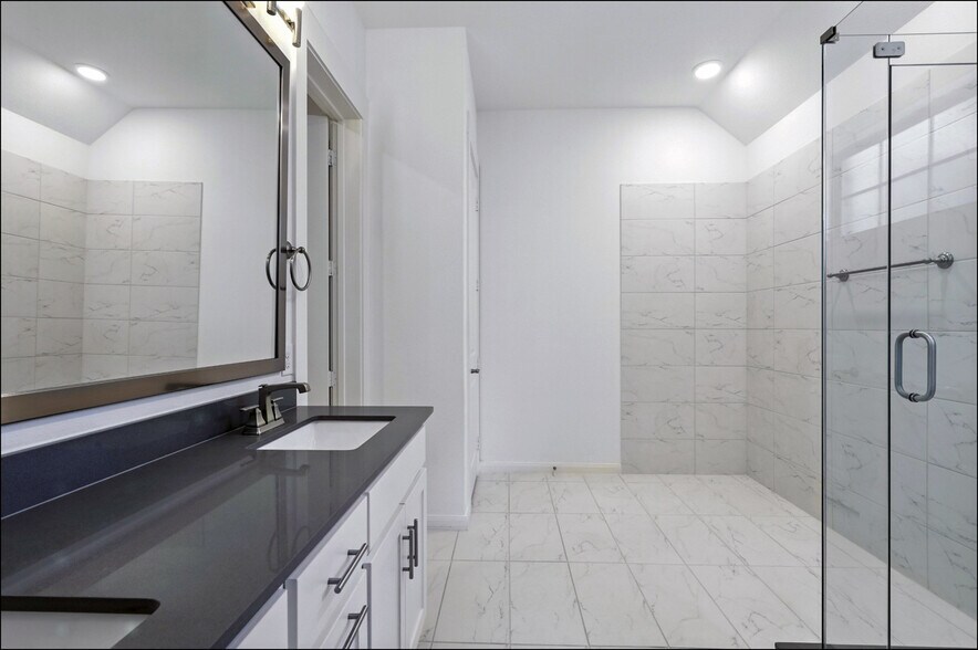 Building Photo - 2284 Bower Ln